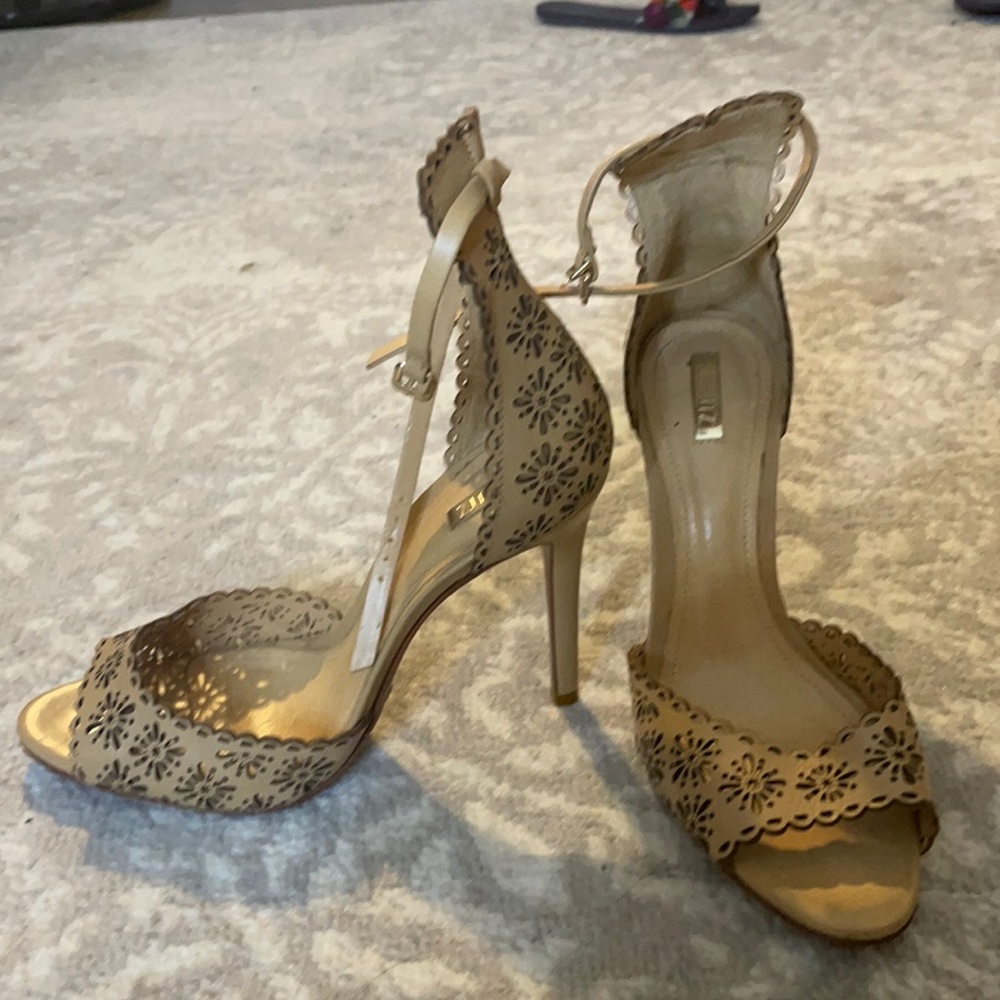 Schutz heels tan size 9